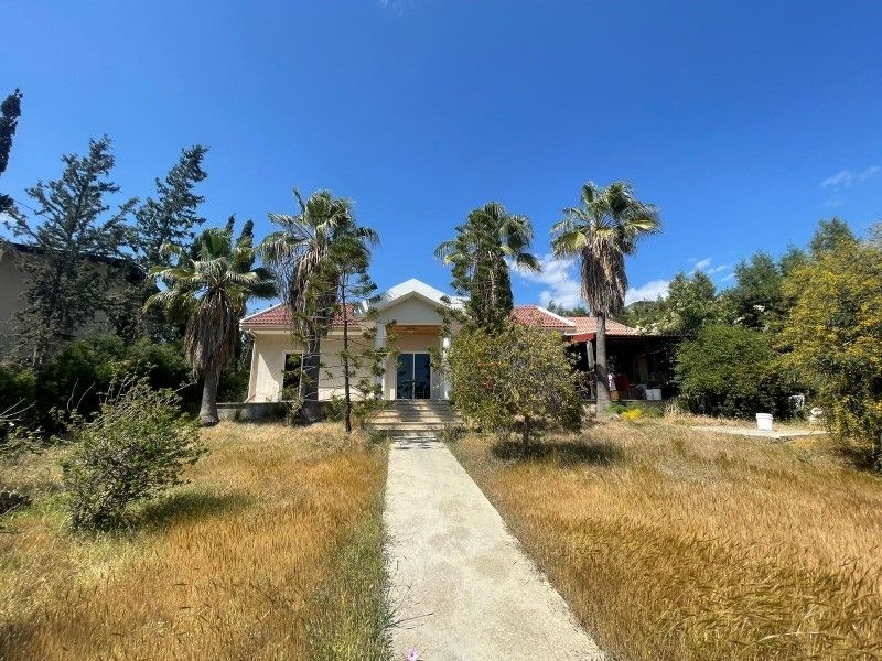 Property photo 1 of 11