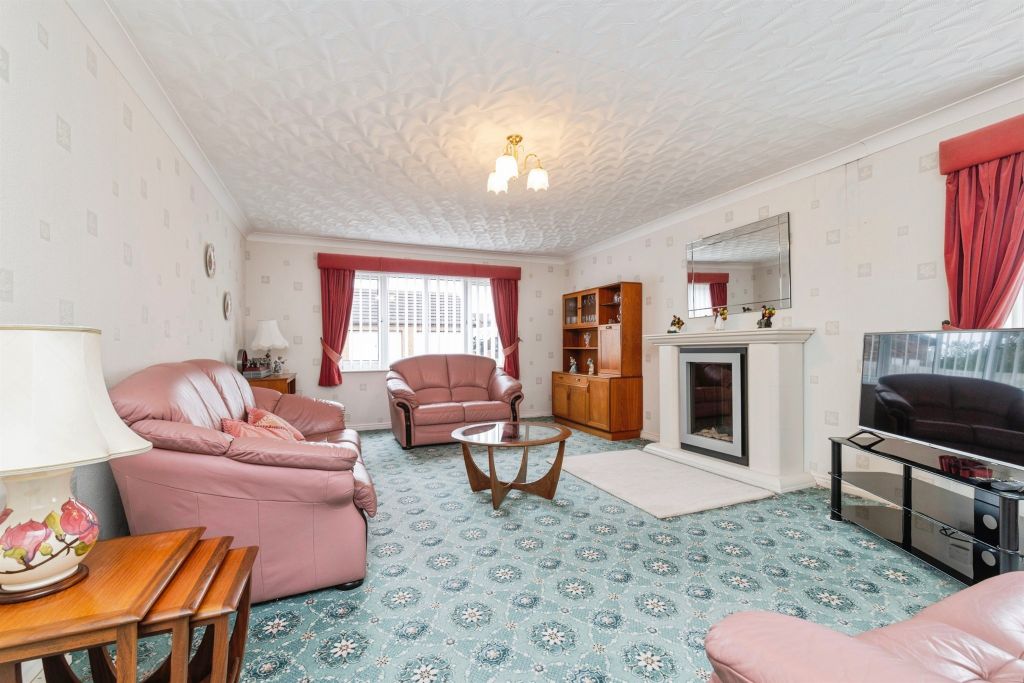 Property photo 2 of 22