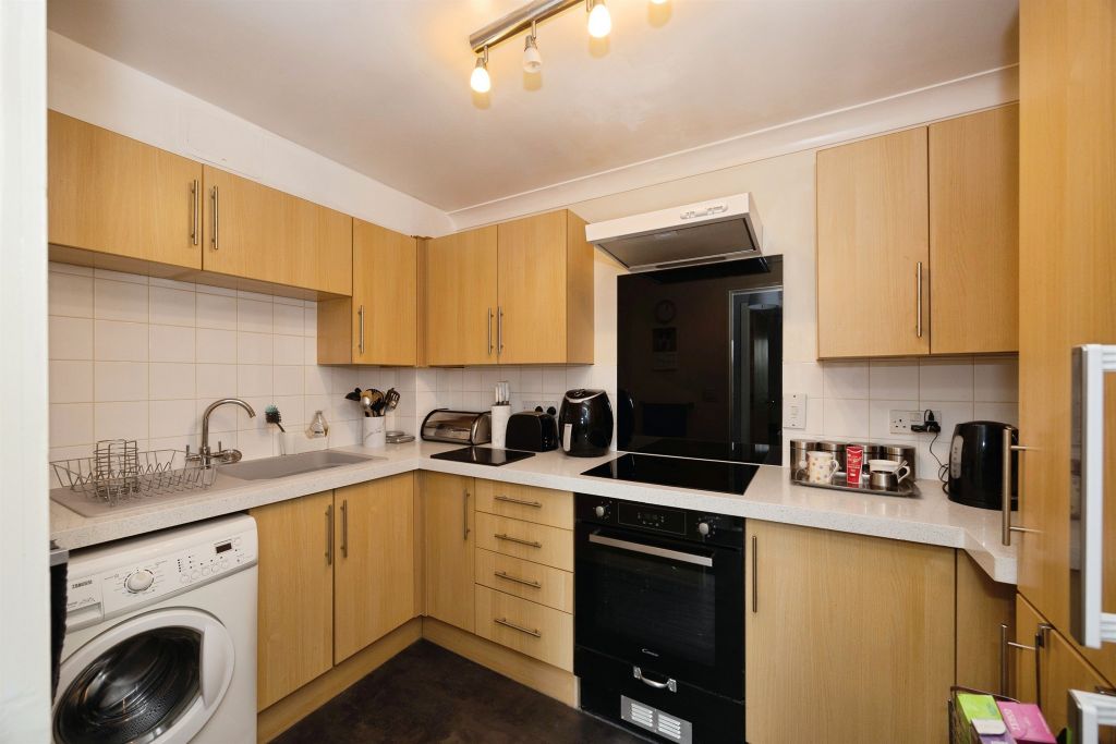 Property photo 3 of 17