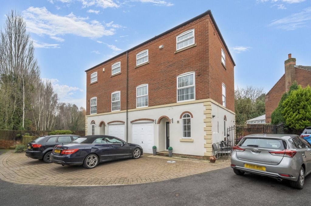 Property photo 1 of 24 1405803-2-697c1B4A76B67