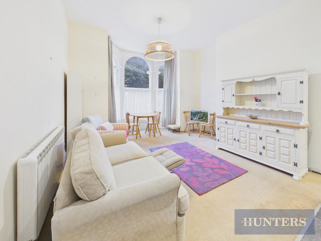 Property photo 3 of 12 Cam05316G0-Pr0323-Still007.Jpg