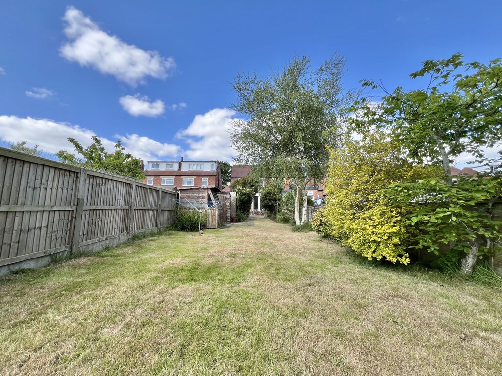 Property photo 2 of 23