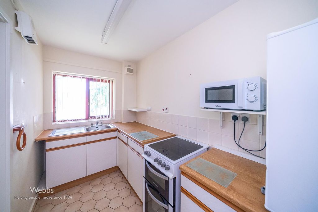 Property photo 2 of 20 © Webbs Estate Agents © (56 Of 61).Jpg