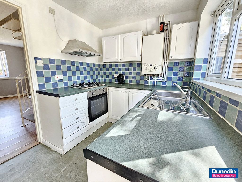 Property photo 3 of 14 Picture No. 11