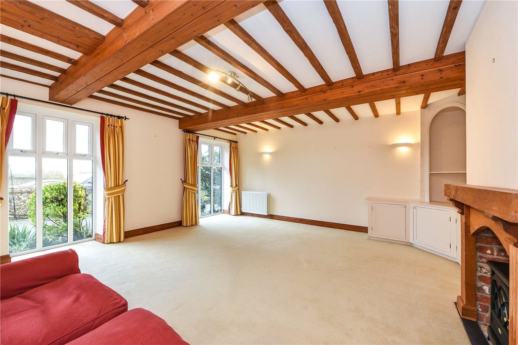 Property photo 2 of 12 Sitting Room
