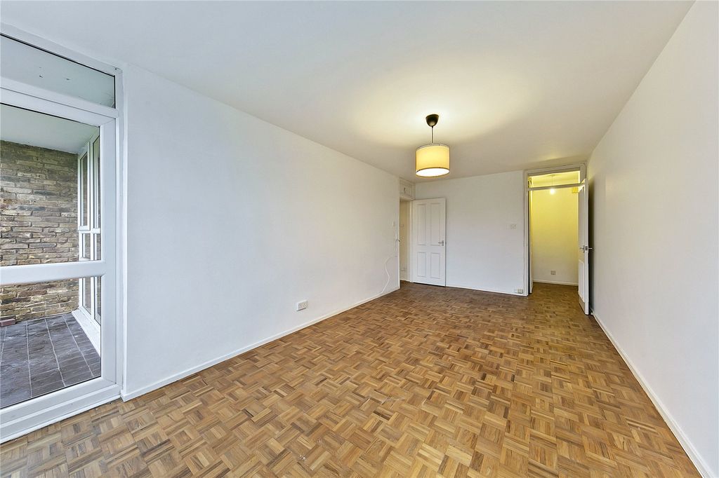 Property photo 2 of 9 Picture No. 22