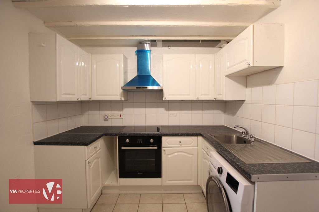 Property photo 2 of 12 Photo 17