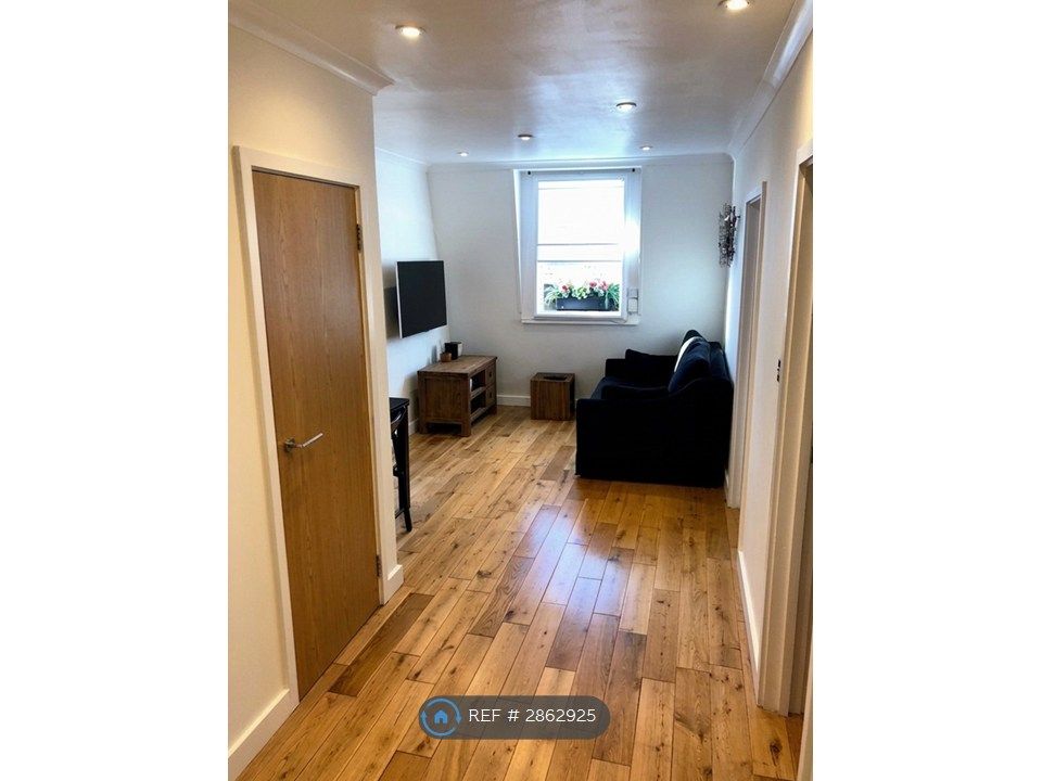 Property photo 1 of 12 Living Room