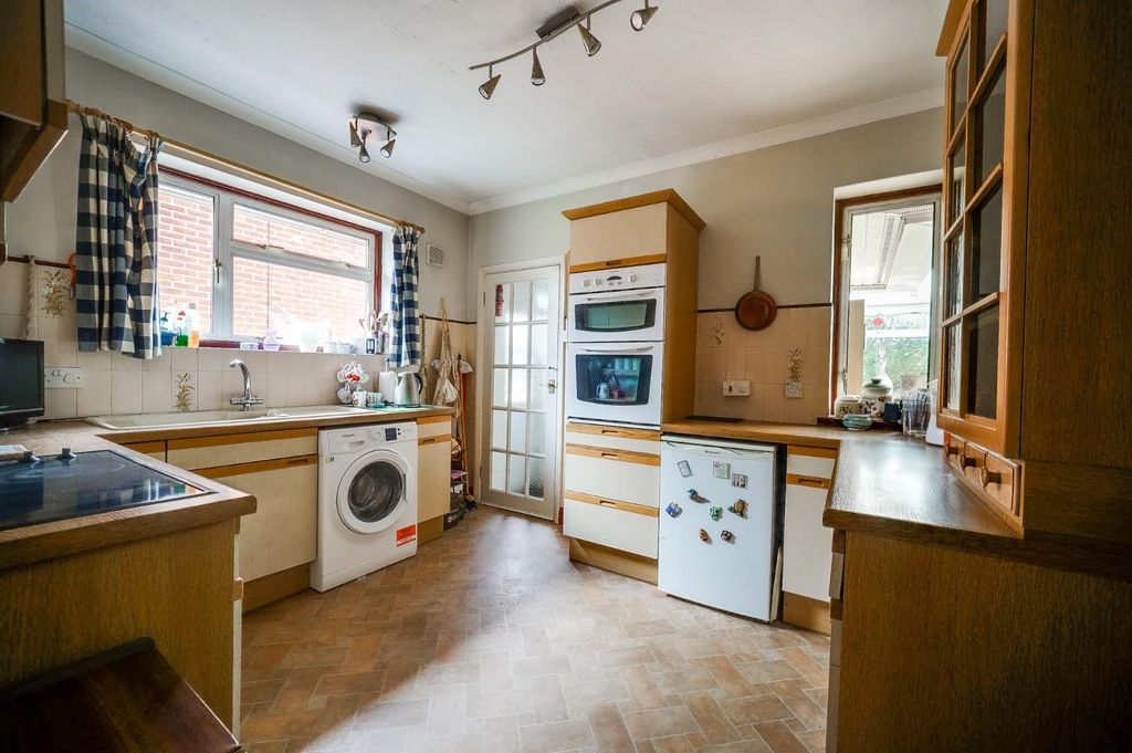 Property photo 3 of 22