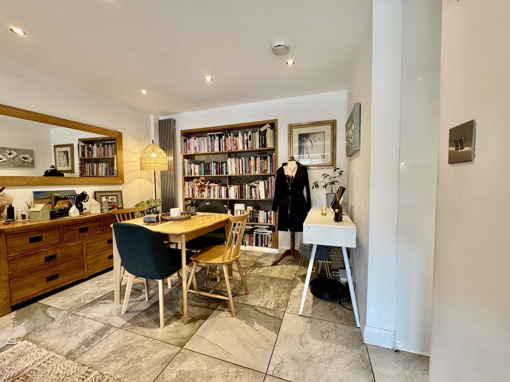 Property photo 3 of 19 Dining Room