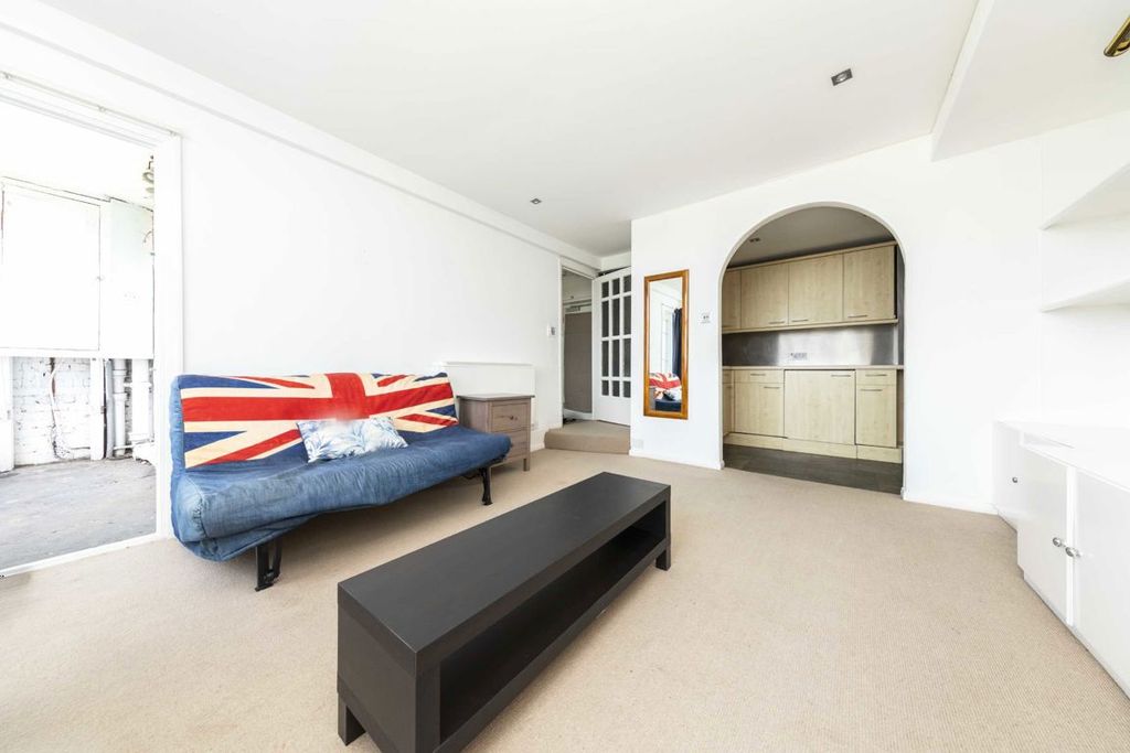 Property photo 2 of 5