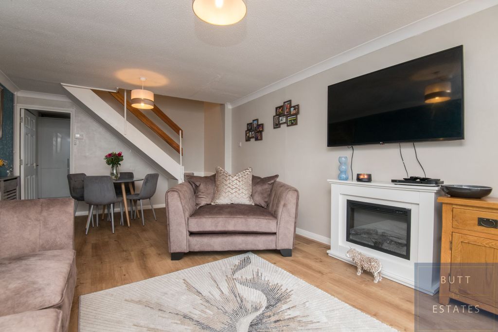 Property photo 2 of 12