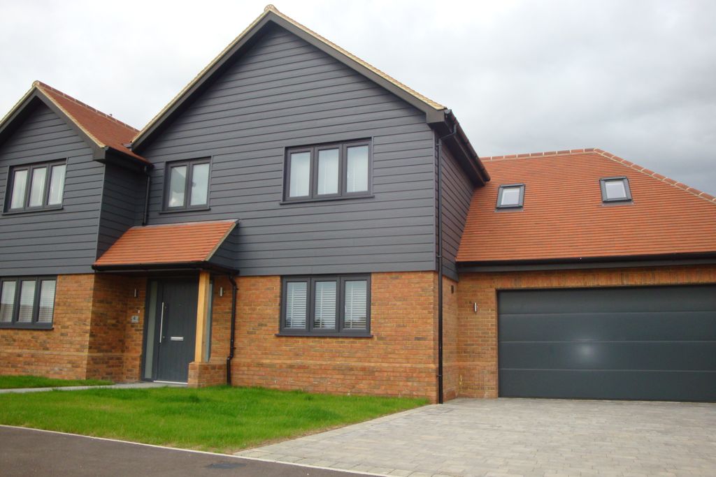 Property photo 2 of 43