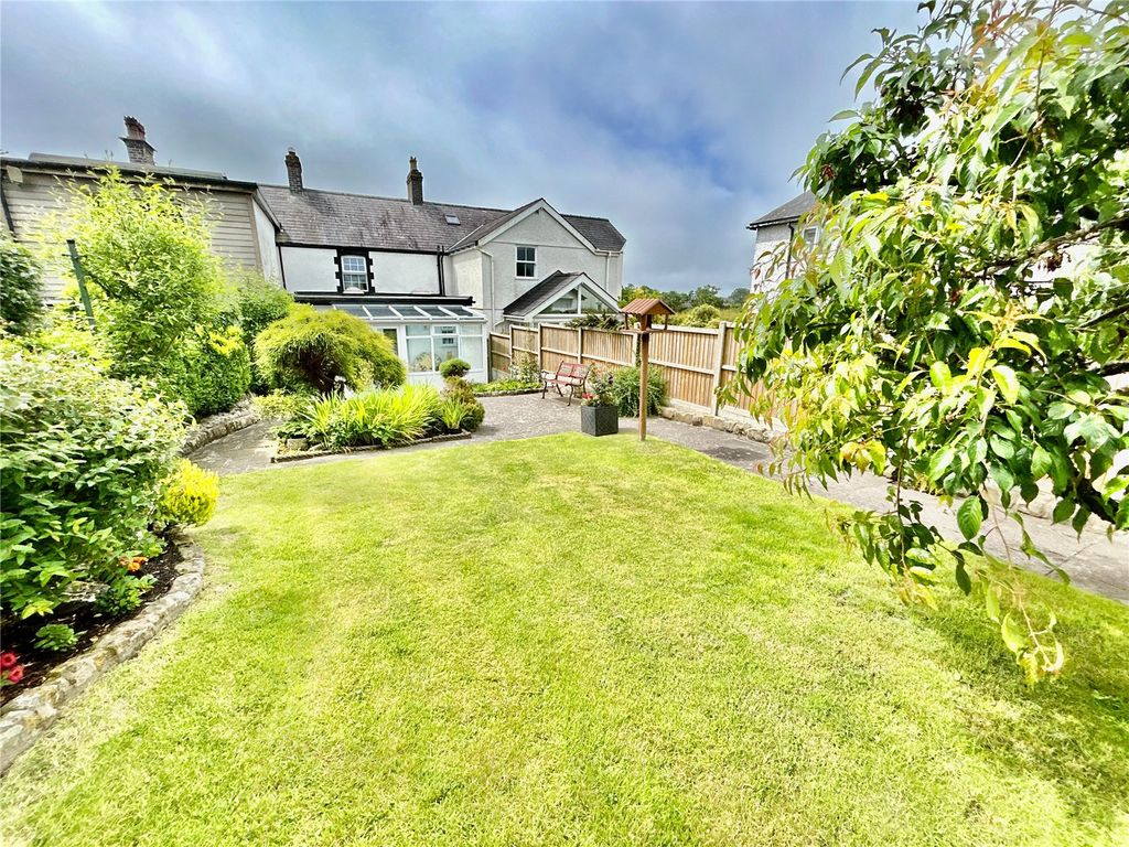 Property photo 2 of 31 Picture No. 14