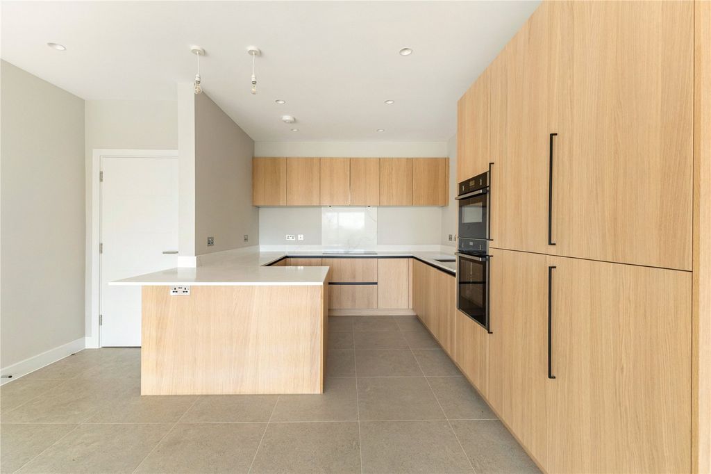 Property photo 2 of 12 Kitchen