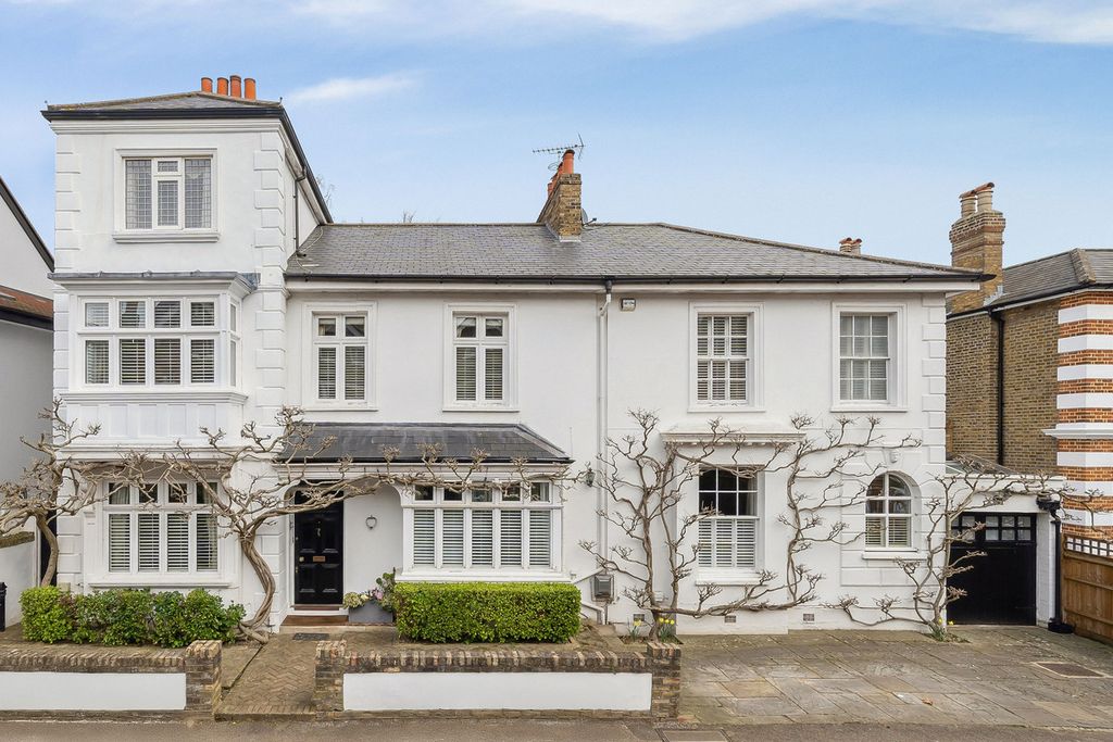 Property photo 1 of 30