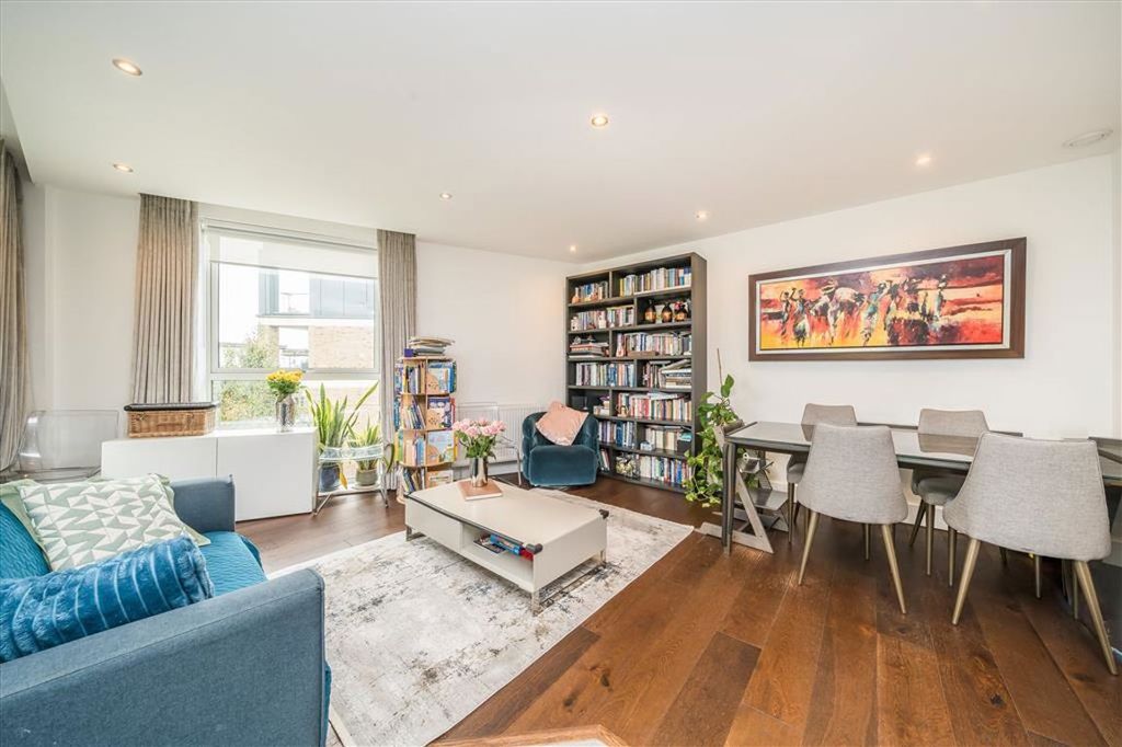 Property photo 2 of 8