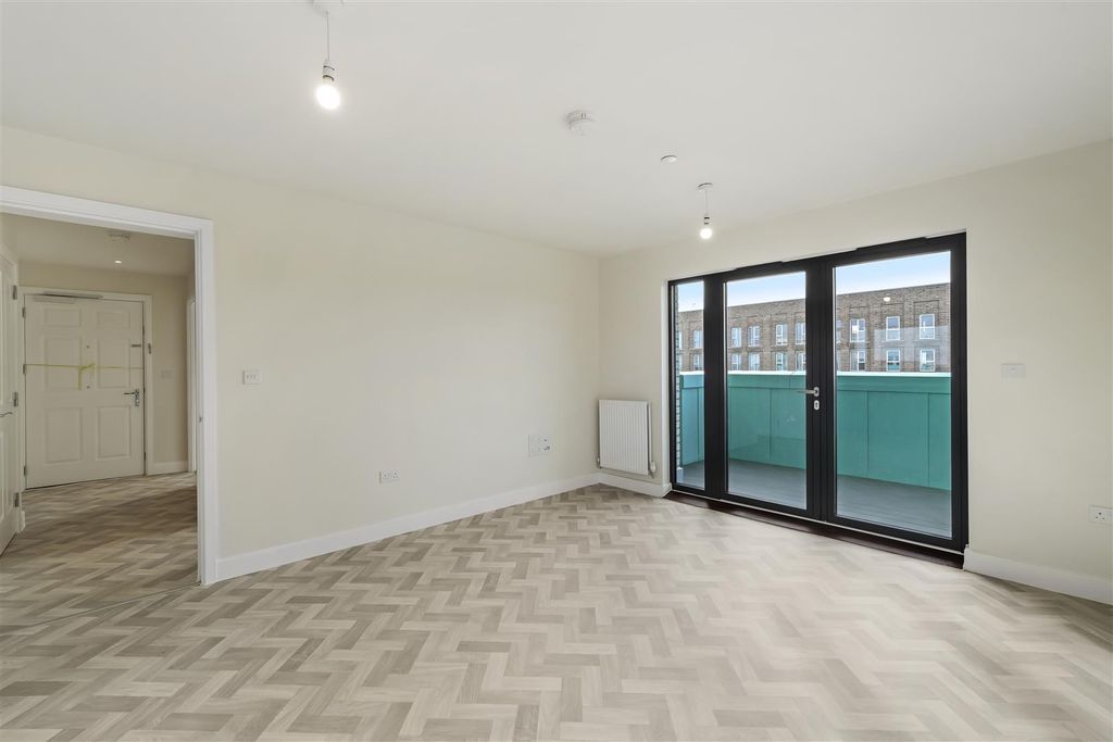 Property photo 3 of 11 Mky3Iqfax8Uggmvea9Zk.Jpg