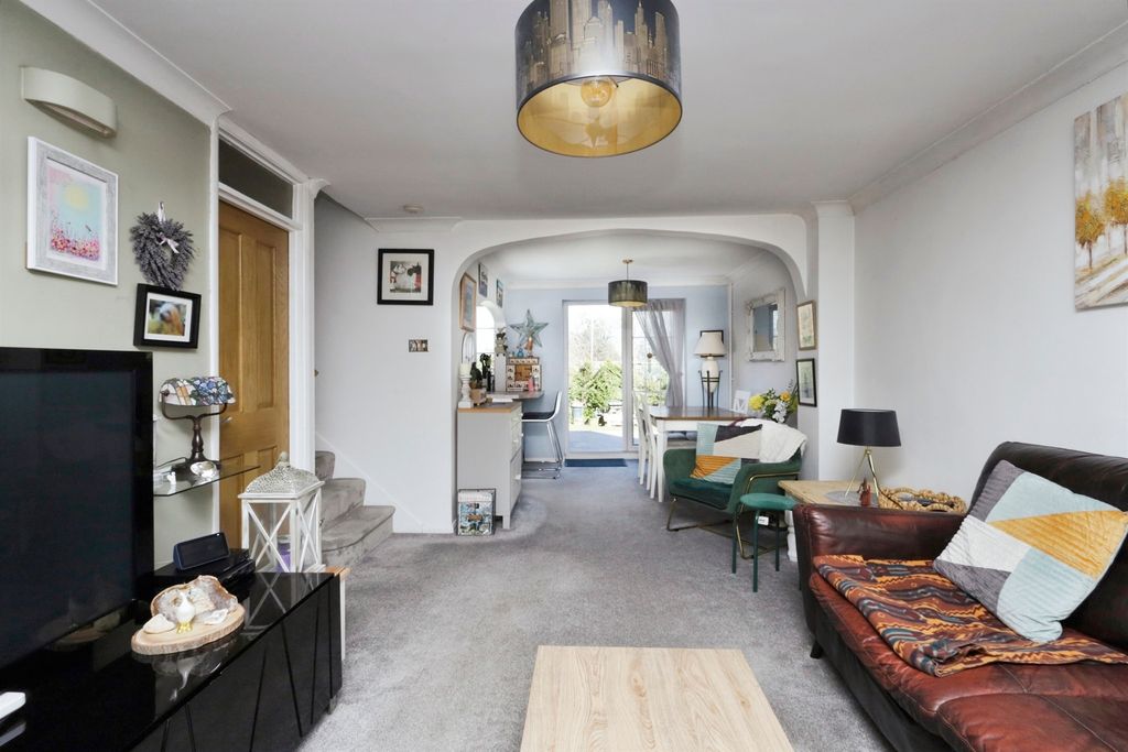 Property photo 3 of 17