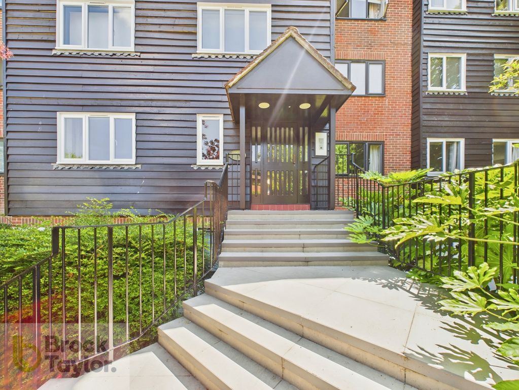 Property photo 3 of 13 Secure Entrance