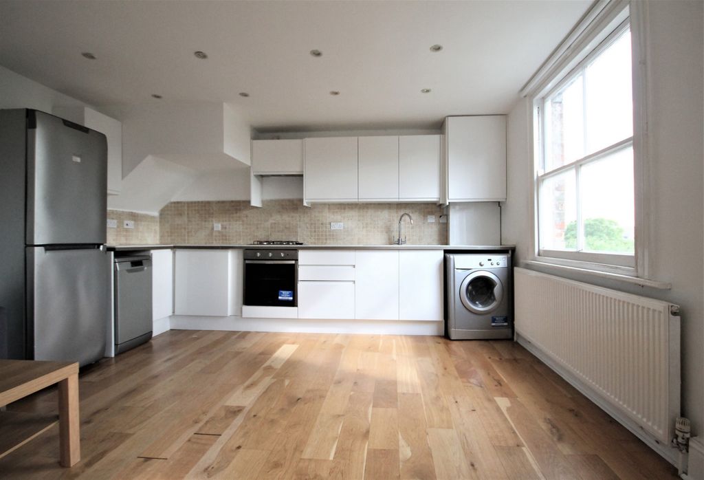 Property photo 1 of 9 Kitchen