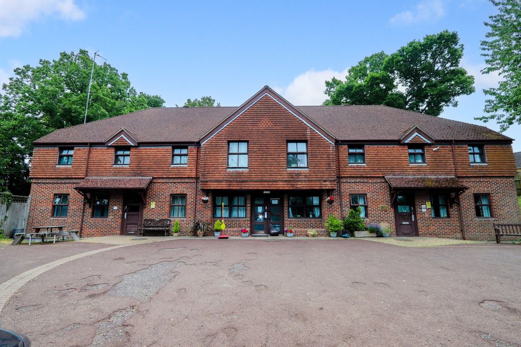 Property photo 1 of 18