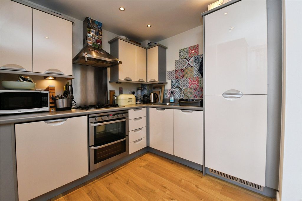 Property photo 3 of 18 Picture No. 04