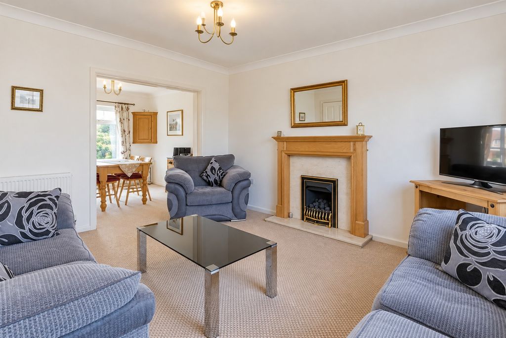 Property photo 3 of 14 5260153