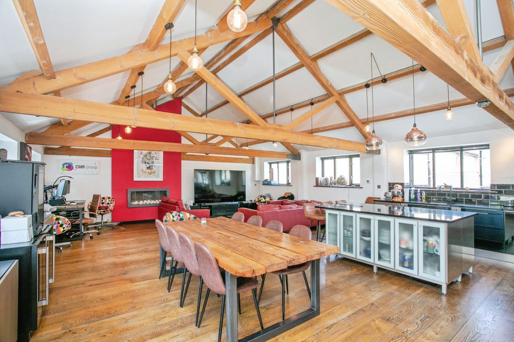 Property photo 1 of 15 Open Plan Living