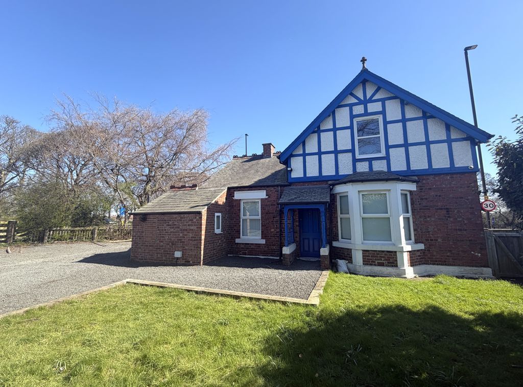 Property photo 3 of 17 Photo 15