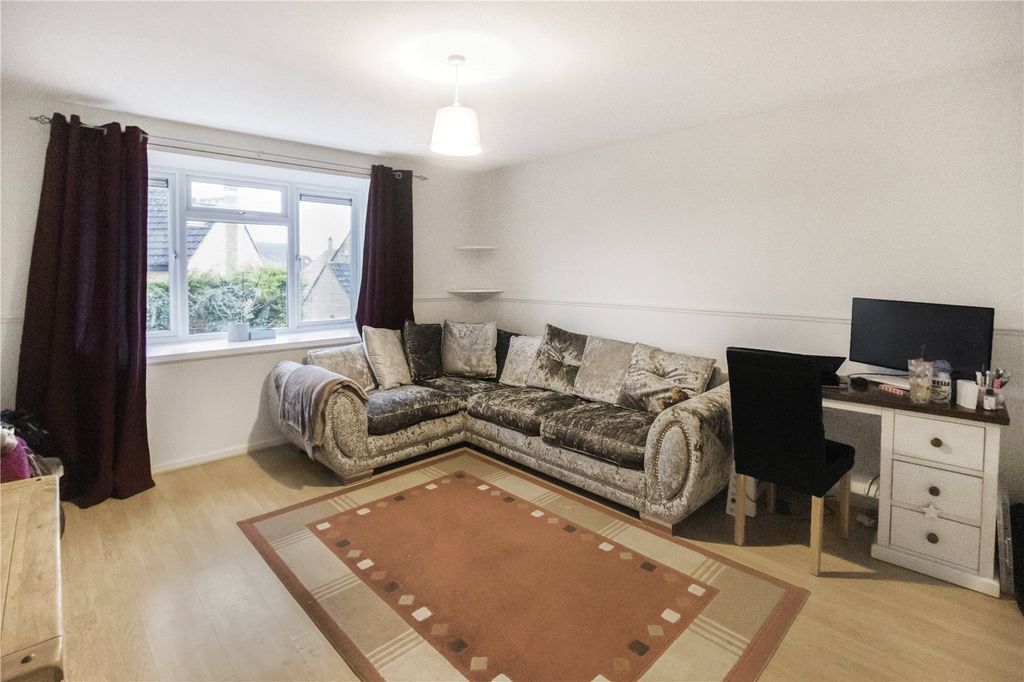 Property photo 3 of 10 Picture No. 18