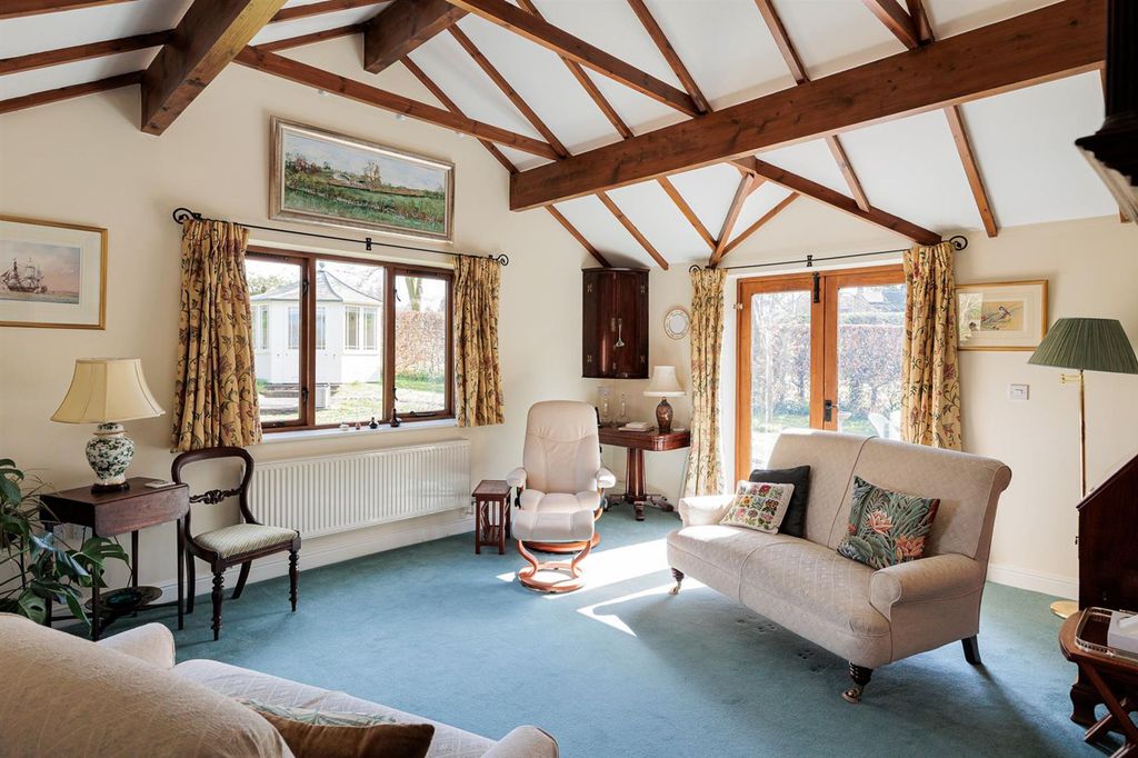 Property photo 3 of 23 36B_Salford_4.Jpg