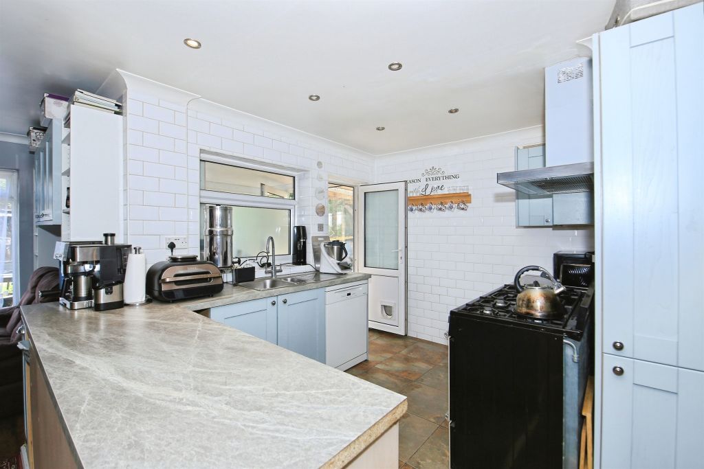 Property photo 3 of 14
