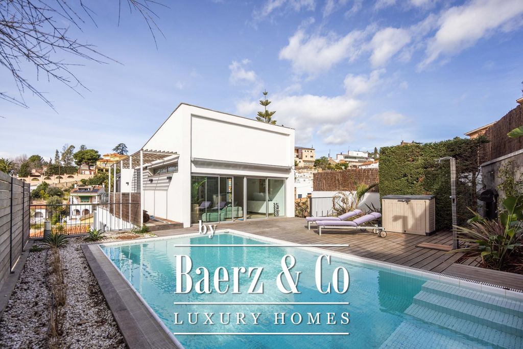 Property photo 2 of 34