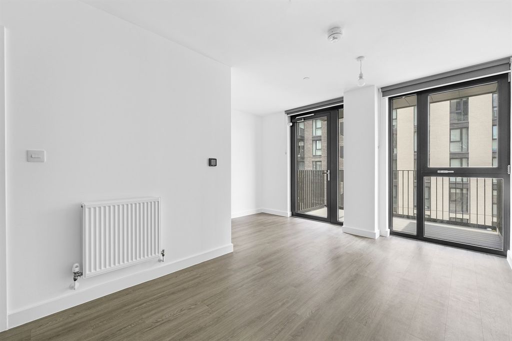 Property photo 1 of 18 (Main)