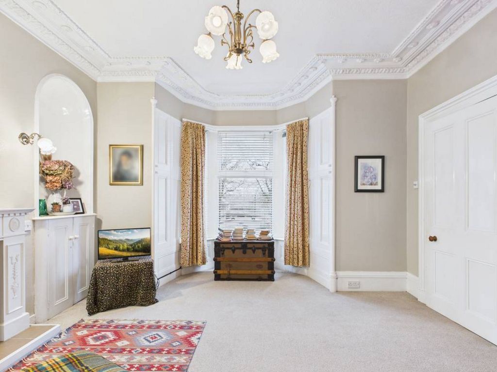 Property photo 3 of 35