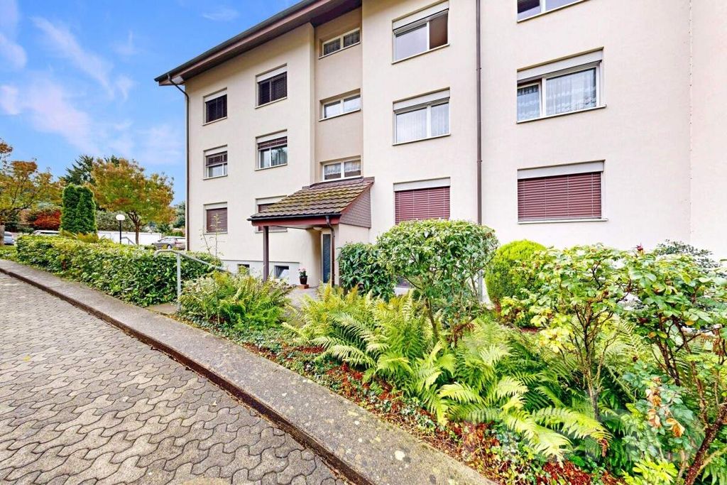 Property photo 1 of 11