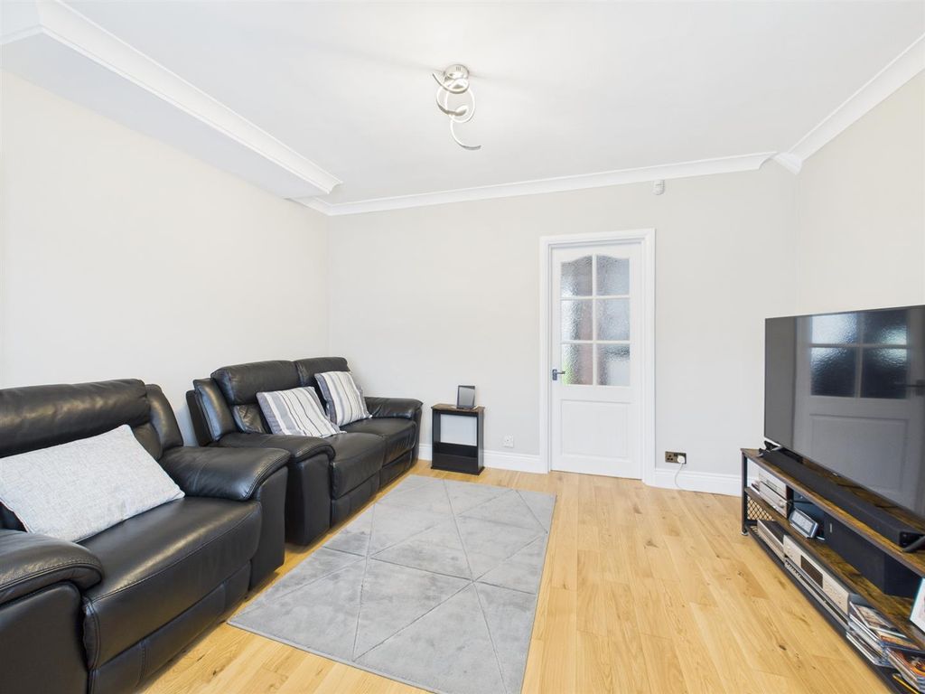 Property photo 3 of 15 Cam05080G0-Pr0248-Still013.Jpg