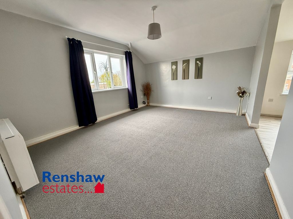 Property photo 2 of 8 L (1)