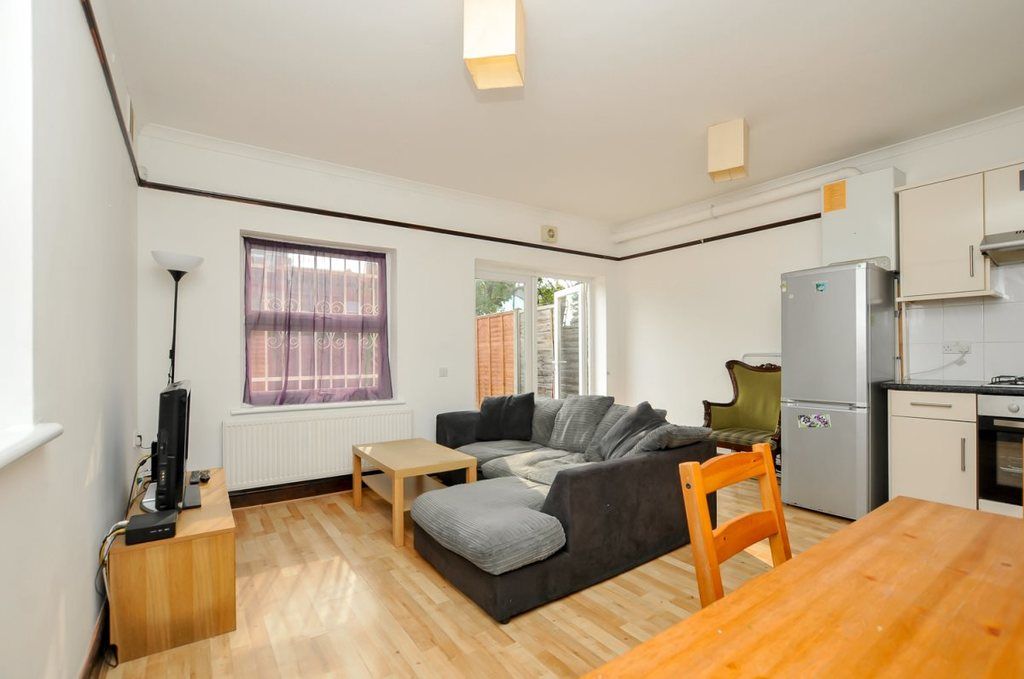 Property photo 2 of 9