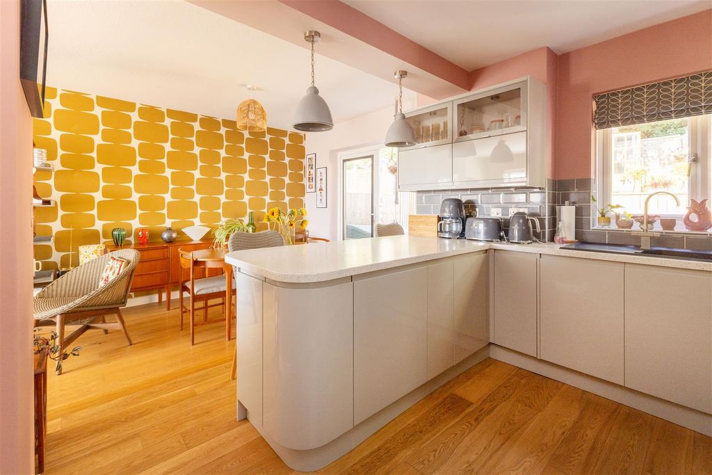 Property photo 1 of 19 Kitchen