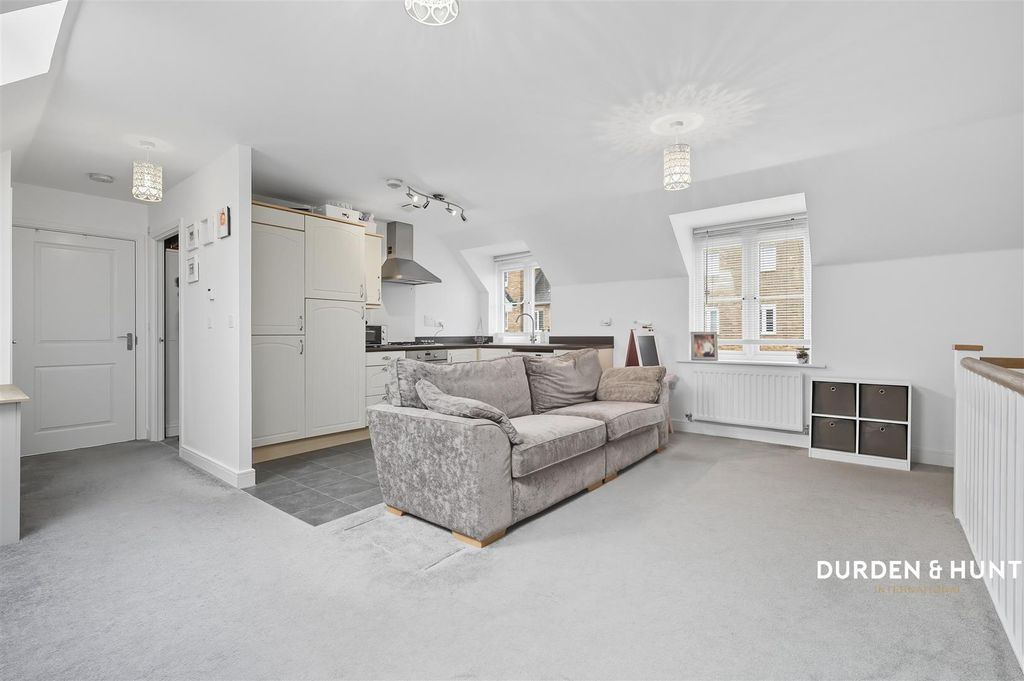 Property photo 2 of 12 The Square