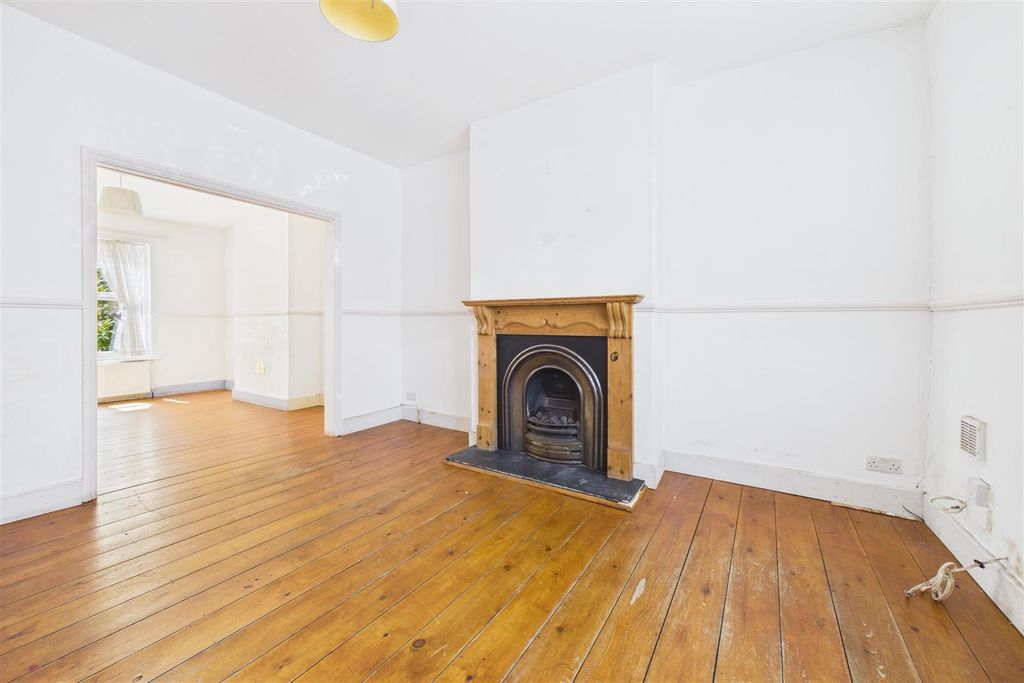 Property photo 3 of 28 29 Perry Street, Easton, Bristol, Bs5 0Sy | Hollis