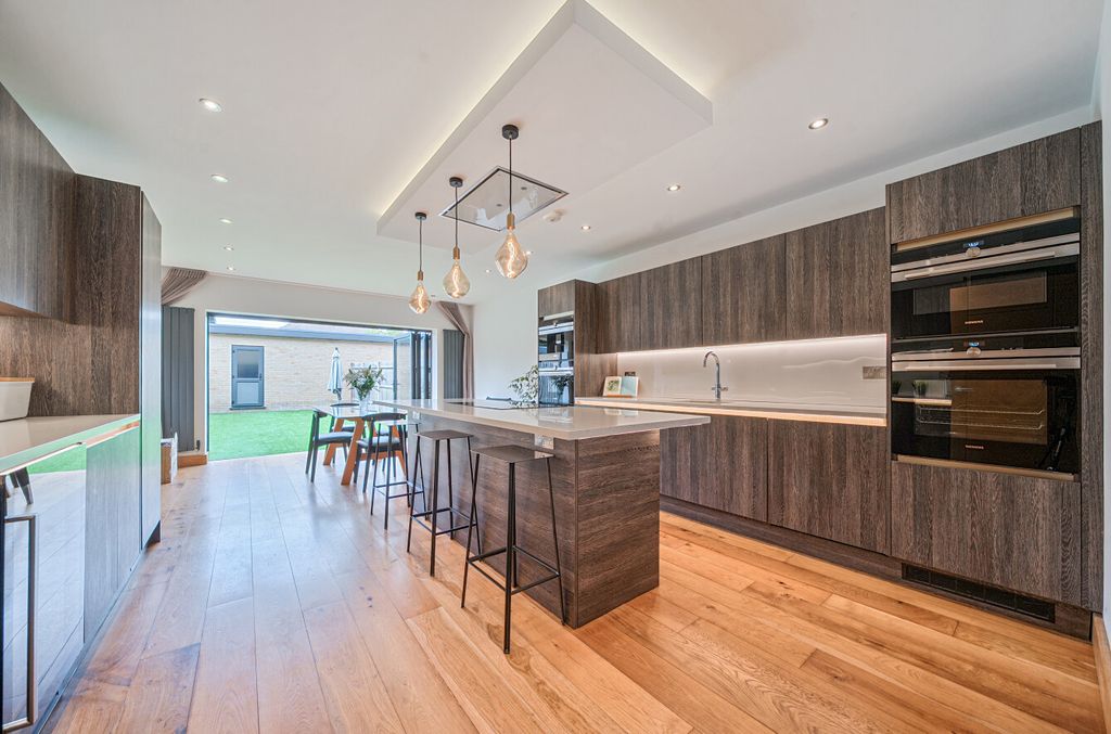 Property photo 1 of 27 1510821-10-6A8898...