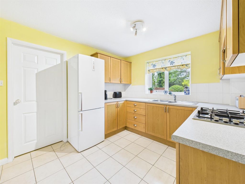 Property photo 3 of 26