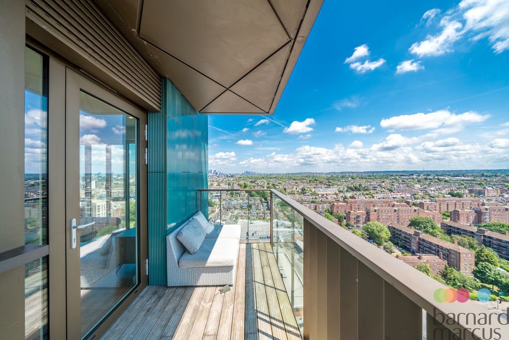 Property photo 2 of 19 Balcony