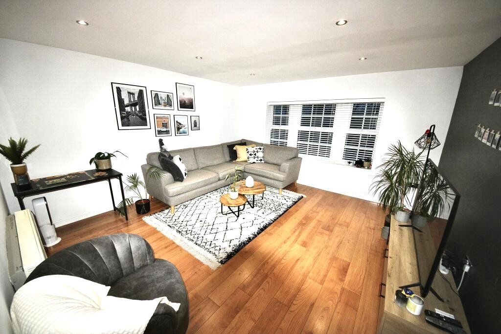 Property photo 2 of 6 Living Room