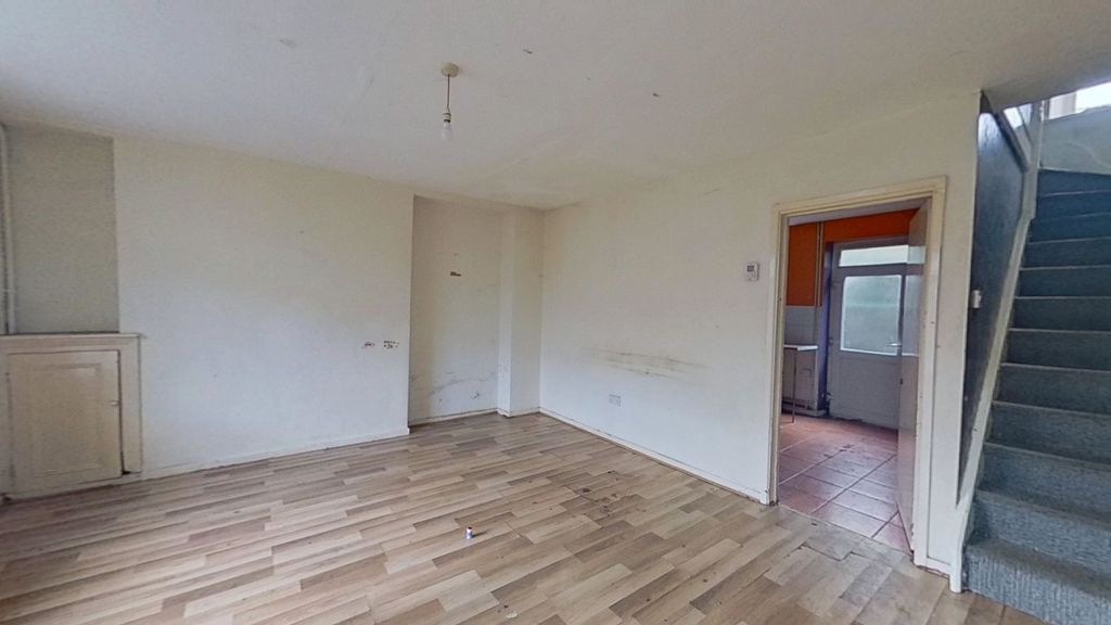 Property photo 2 of 3