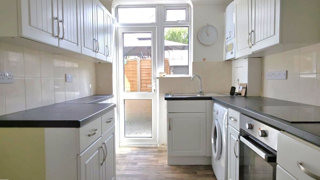Property photo 2 of 7 Picture No. 22