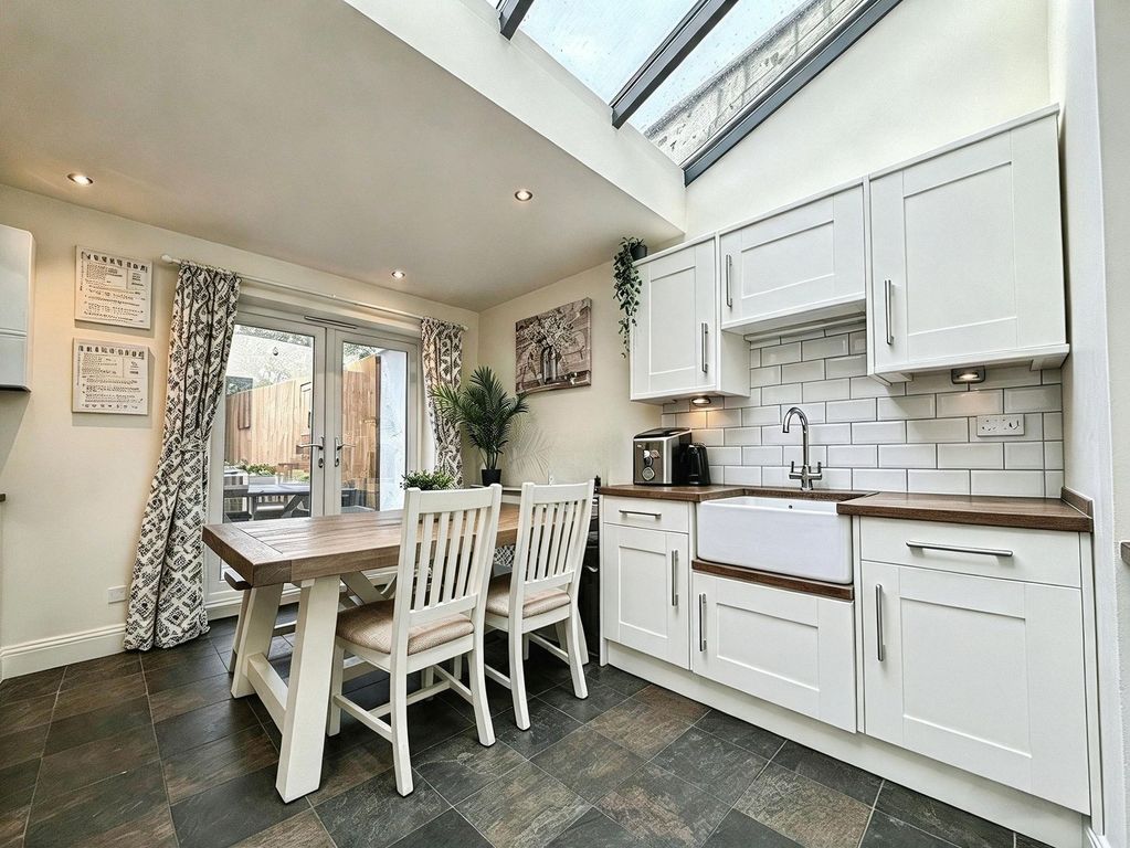 Property photo 2 of 18 Kitchen/Diner